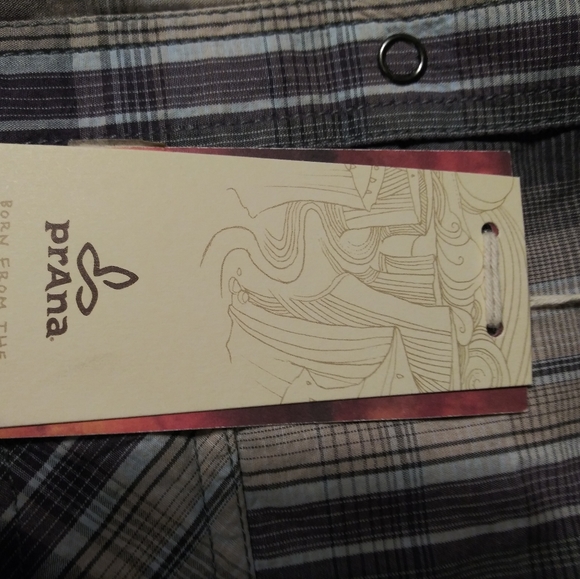 Prana Men's Button up Long sleeve shirt - Picture 5 of 6